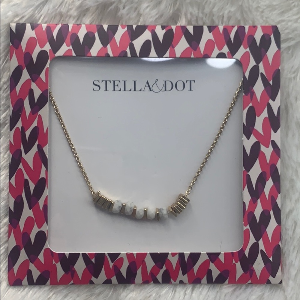 Brand new, never worn stella&dot necklace